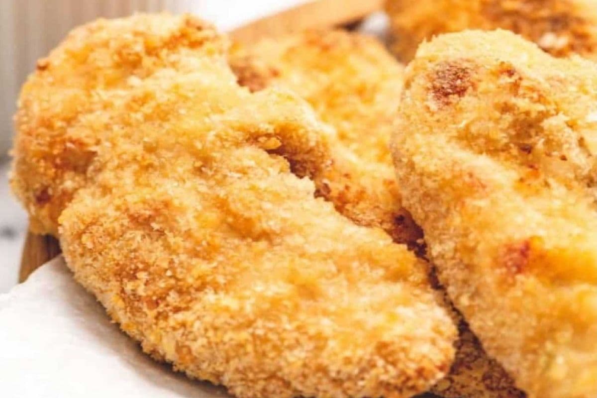 Jumbo chicken strips (2 pieces)