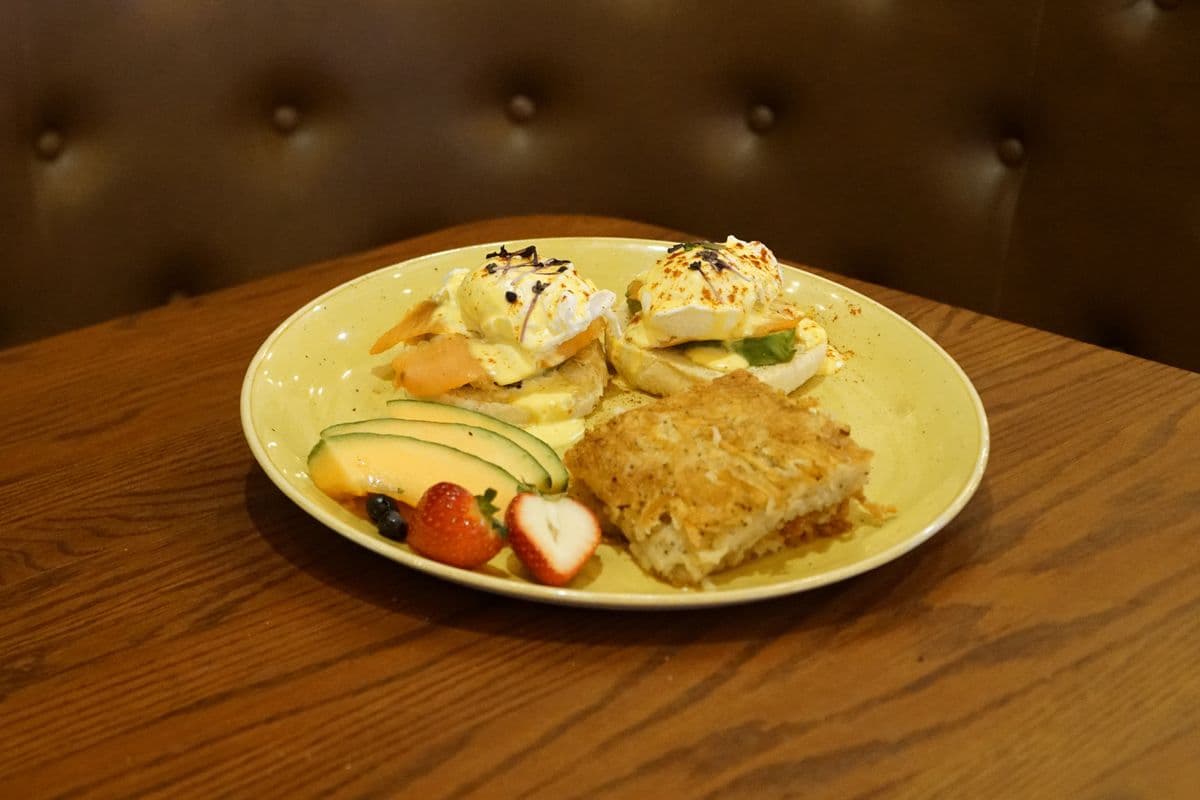 Eggs Benny