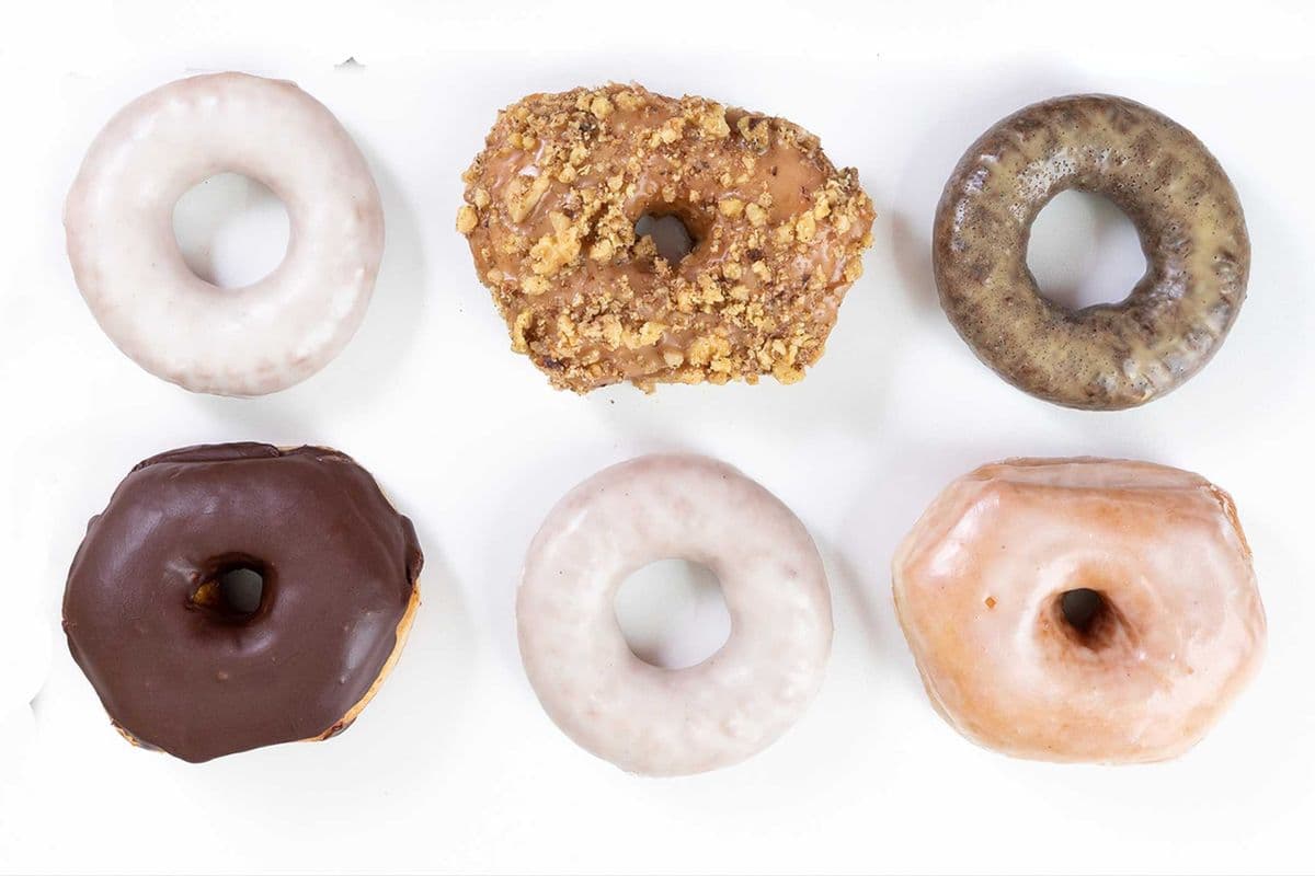 Regular Half Dozen Donuts (6 pcs)