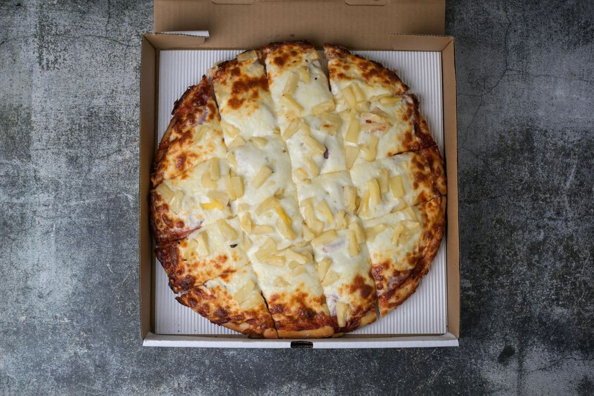 Hawaiian Pizza