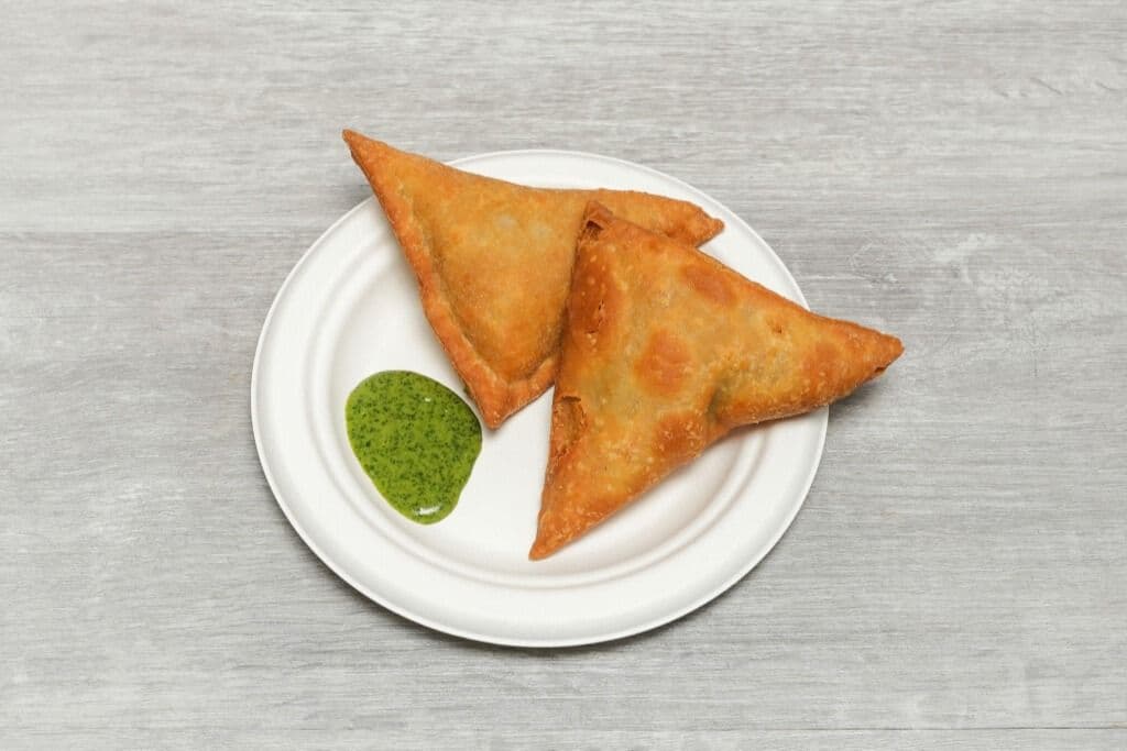 Chicken Samosas (2 pcs)