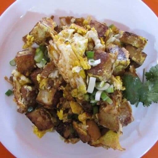 B4. Stir Fry Rice Cakes with Egg 潮州煎糕 Bot Chien Trung