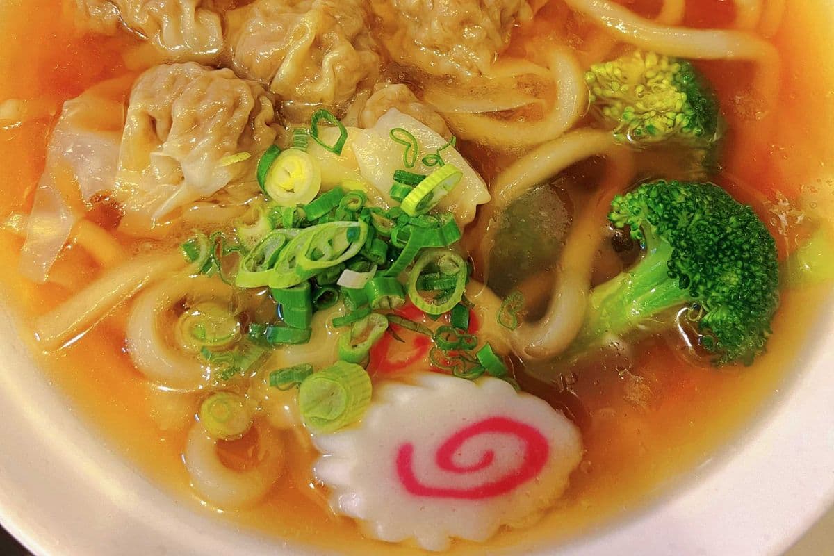 Wonton udon soup (云吞乌冬面）