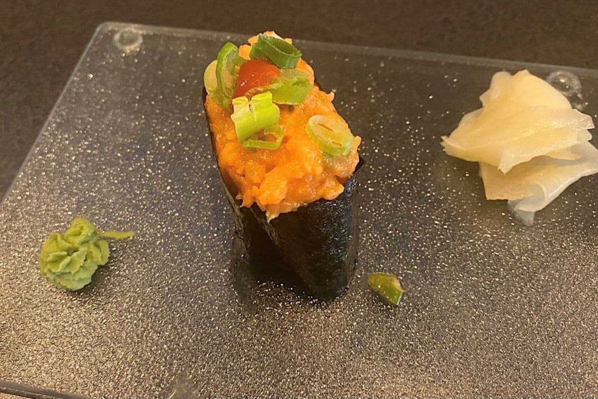 Spicy Tuna Nigiri (1 Pc)