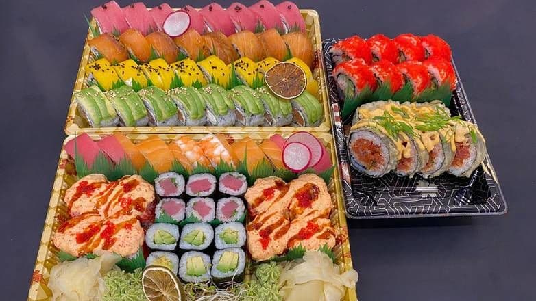 Party set (76 pcs) for 4+ people