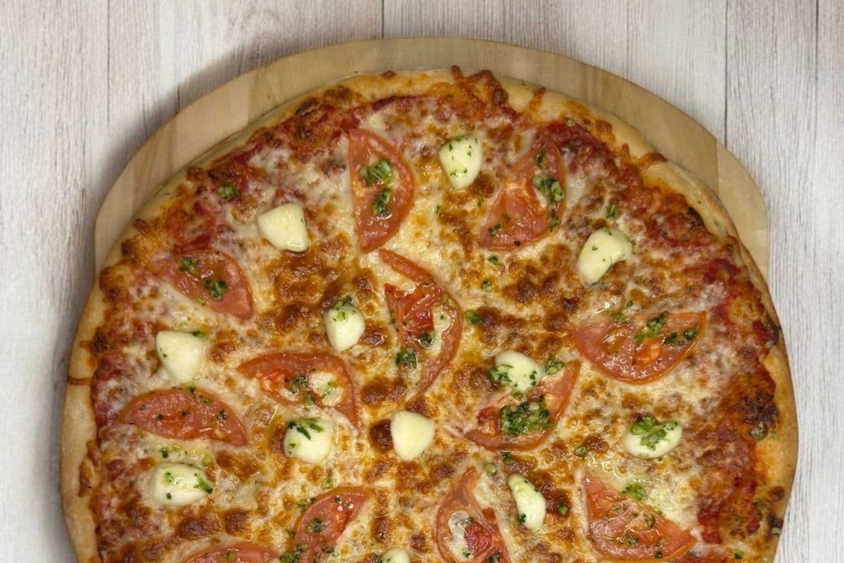 Bocconcini Pizza