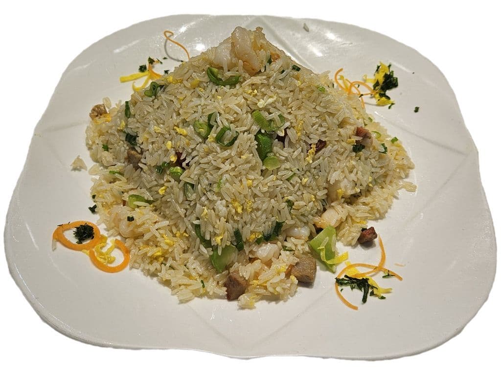 905 Yang Chow Fried Rice (with Shrimp & Diced Barbeque Pork) 金鑲銀揚州炒飯