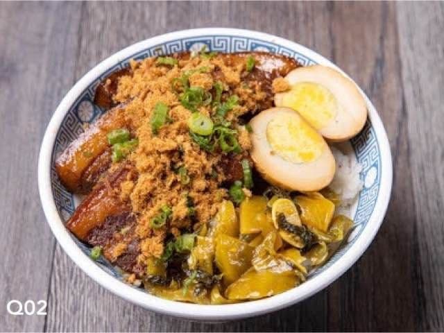 Q02. Taiwanese-Style Pork Belly on Rice