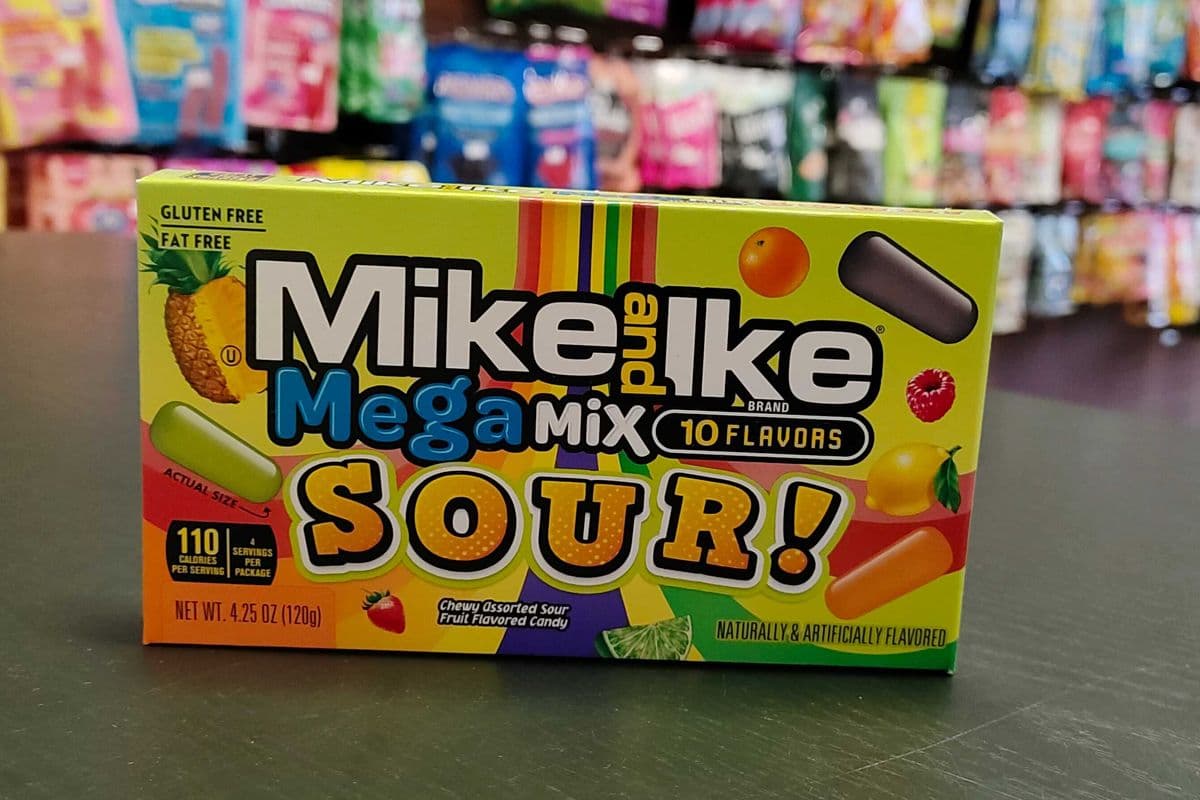 Mike & Ike Mega Mix Sour Theater Box (120g)