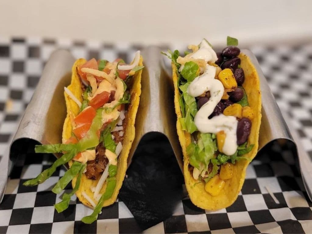 2 HARDSHELL TACOS