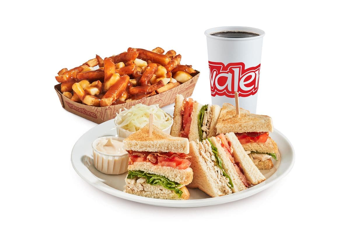 Trio club sandwich avec poutine / Club Sandwich with Poutine Trio