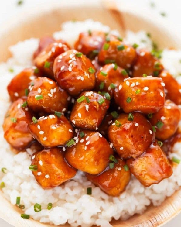 General Tao Tofu with rice / *NEW*  C2B Tofu Général avec du riz
