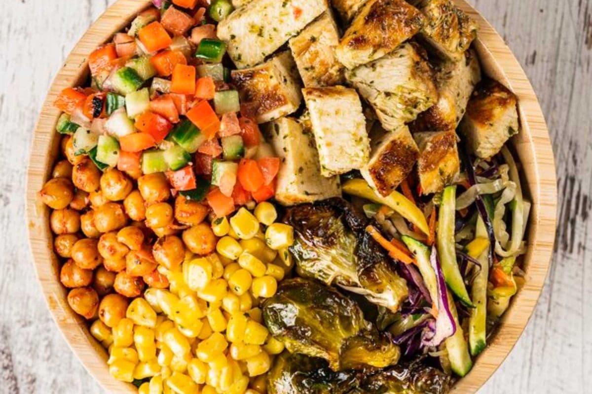 GRAIN BOWL+LEMON & HERB CHICKEN