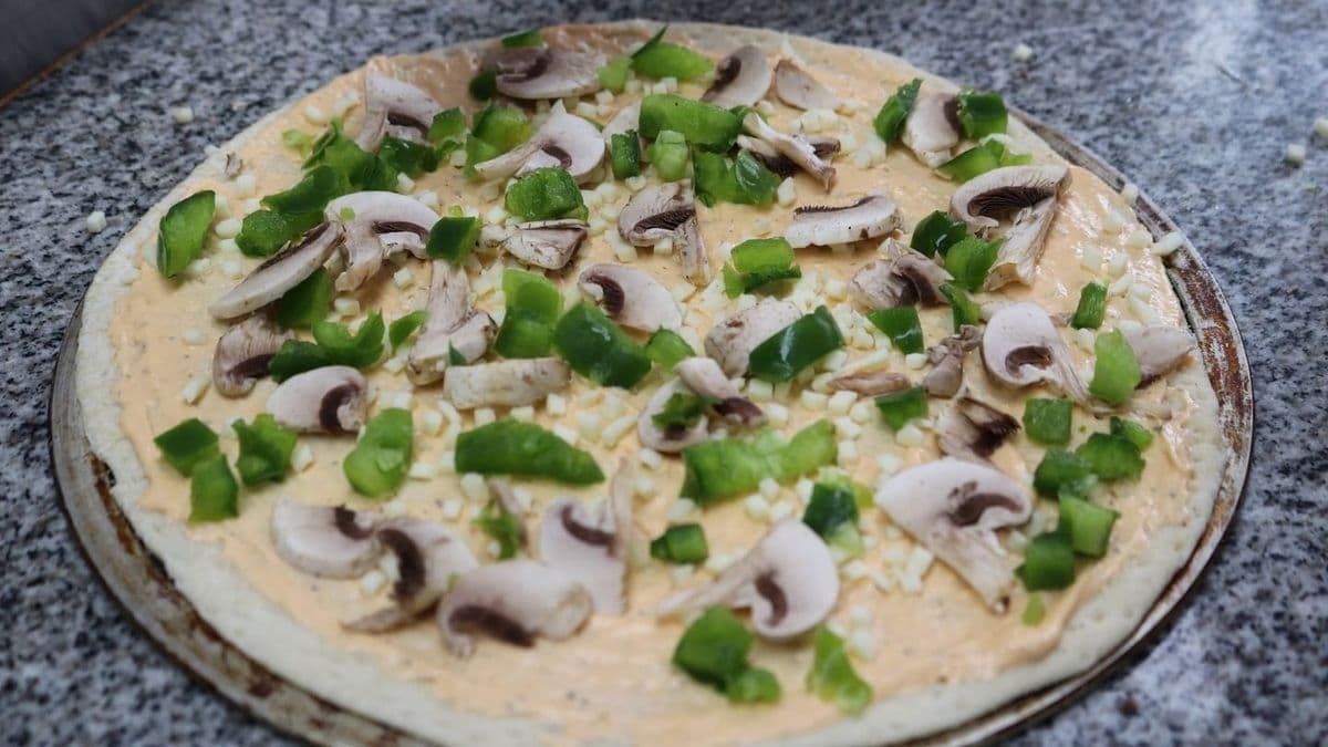 Butter Chicken Pizza