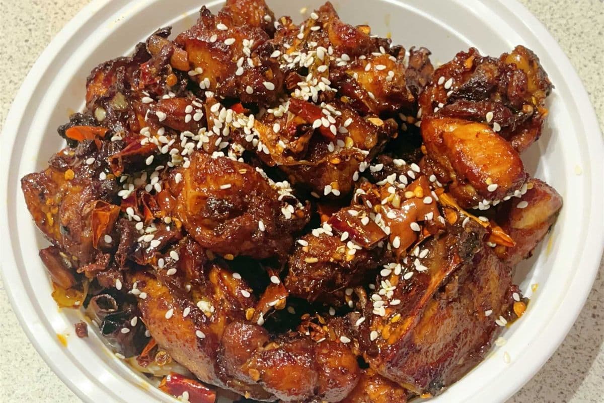 7. Sauted Dry Chili and Chicken 干煸辣子鸡