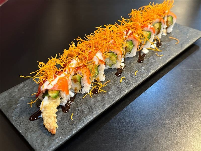 Awesome Roll (New!) 8PCS