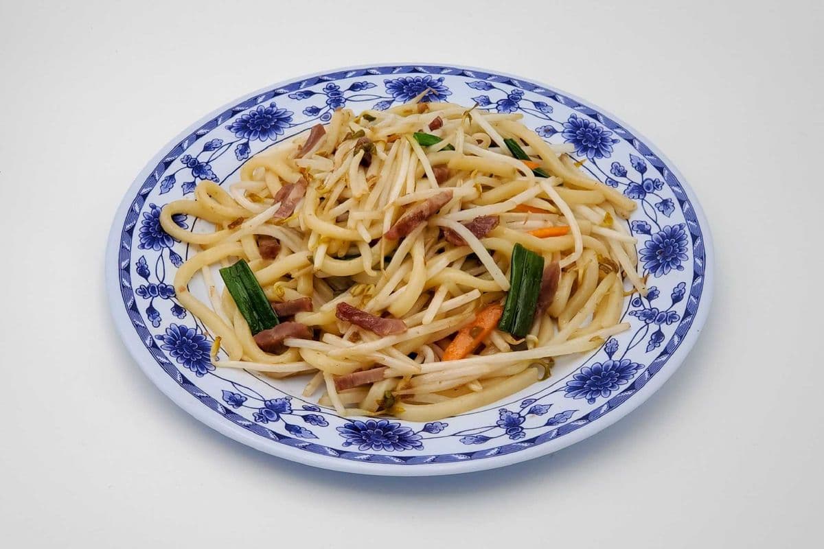 Fried BBQ Pork udon叉燒炒烏東