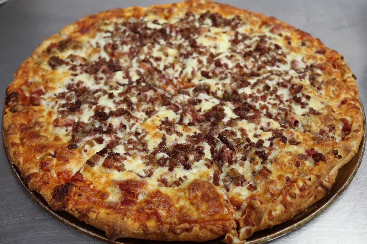 15" Large Canadian Pizza