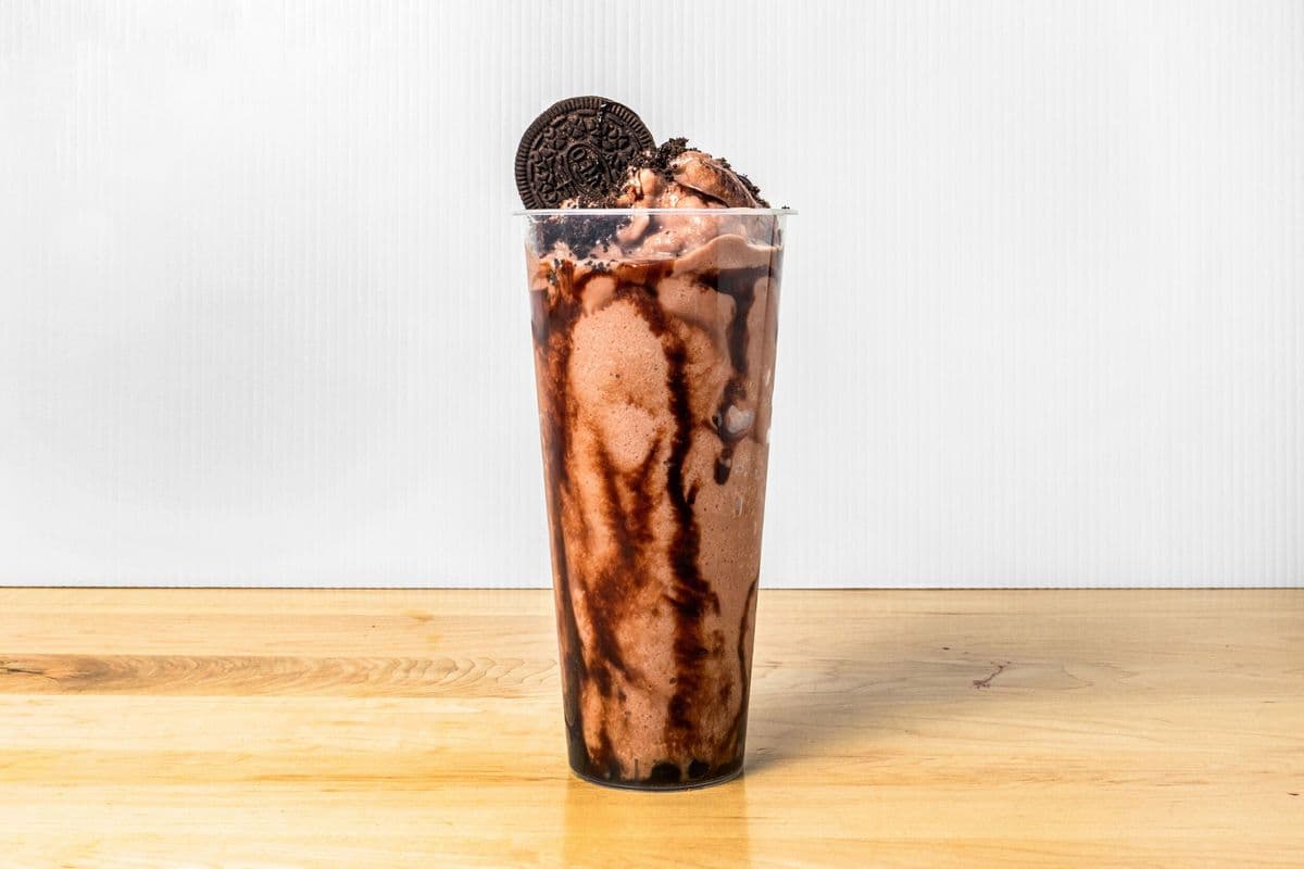 Dark Chocolate Oreo Smoothie (700 ml)