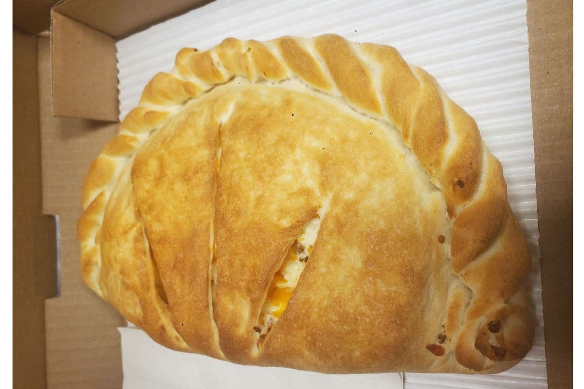 Baked Italian Calzone - One Topping