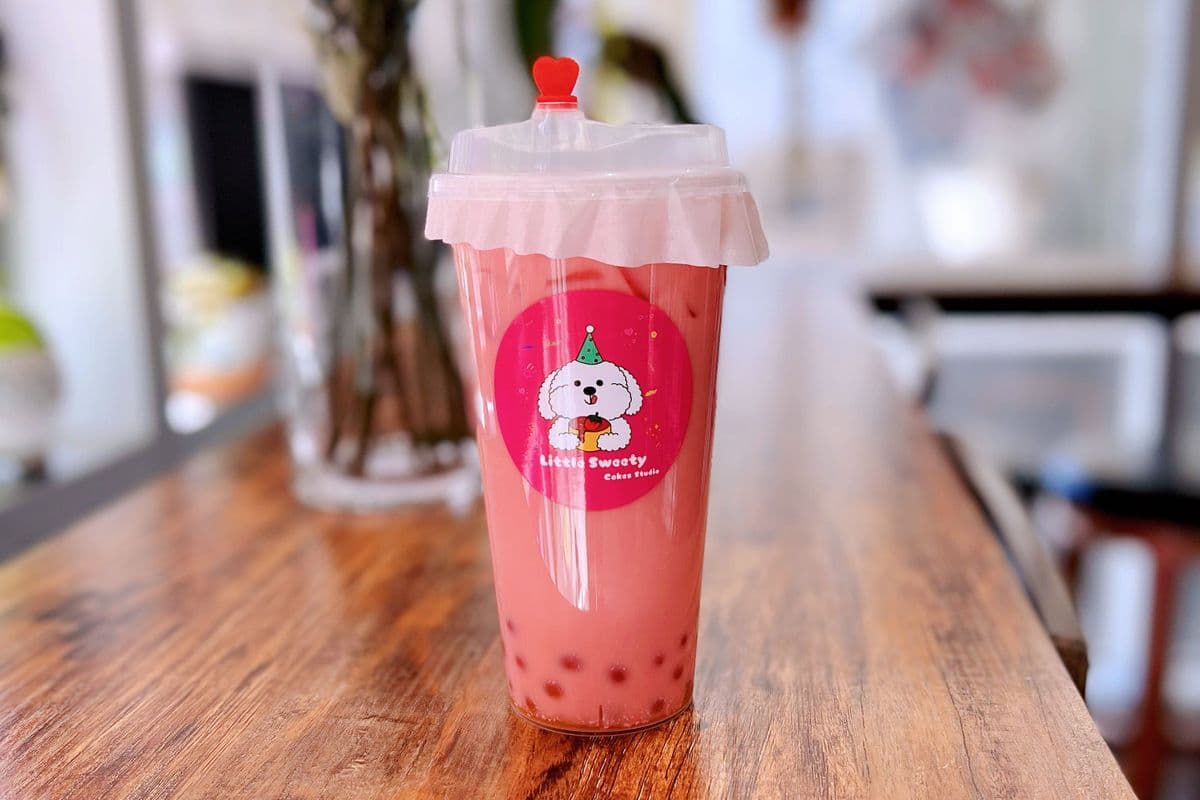 Strawberry pearls milk tea (600)