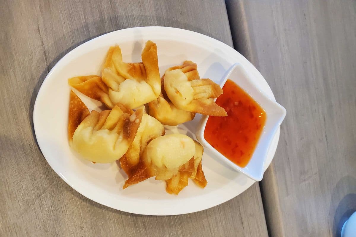Deep Fried Wonton with Cream Cheese Filling / Hoành Thánh Cheese Chien (6 pcs)