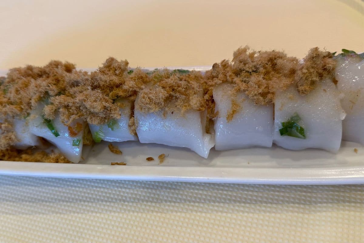 A22 Rice Rolls with Chinese Donuts 肉崧蝦米炸兩