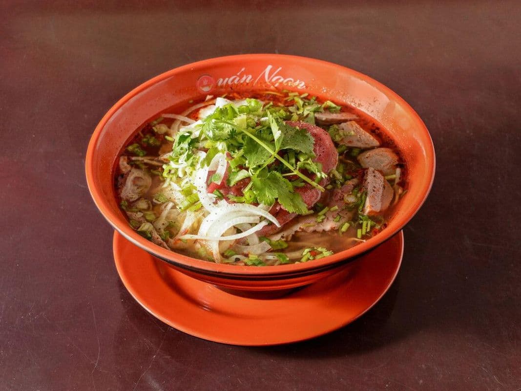 B5. Pho Sate Special Beef Noodle Soup