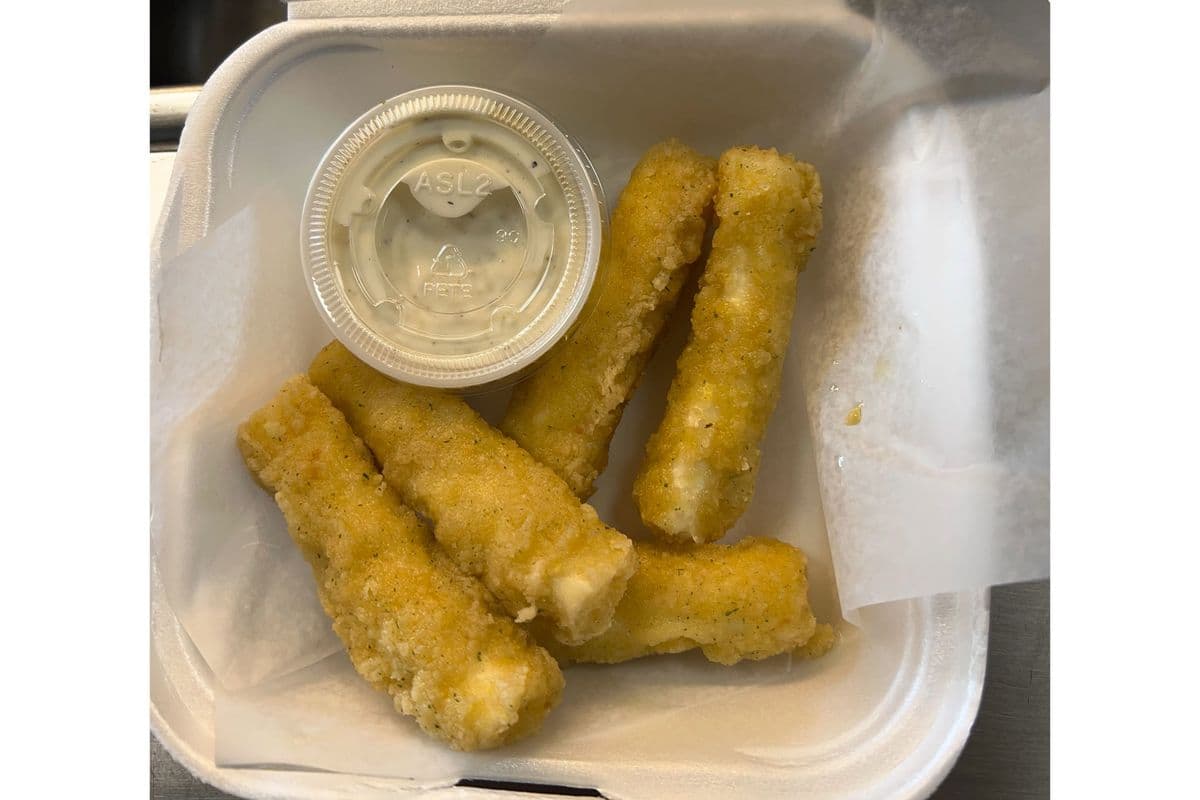 Breaded Mozzarella Sticks (5 pcs)