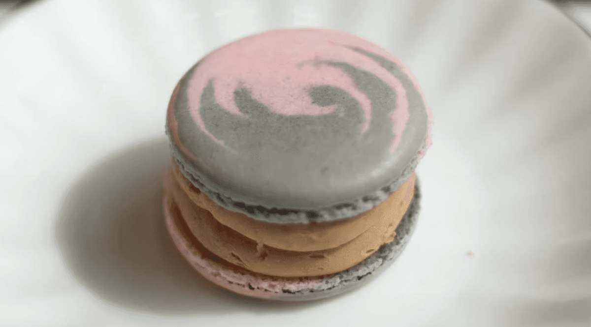 Earl Grey Macaron