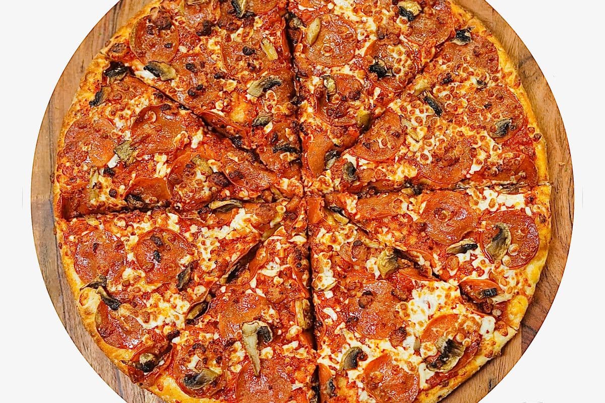 Medium Canadian Pizza