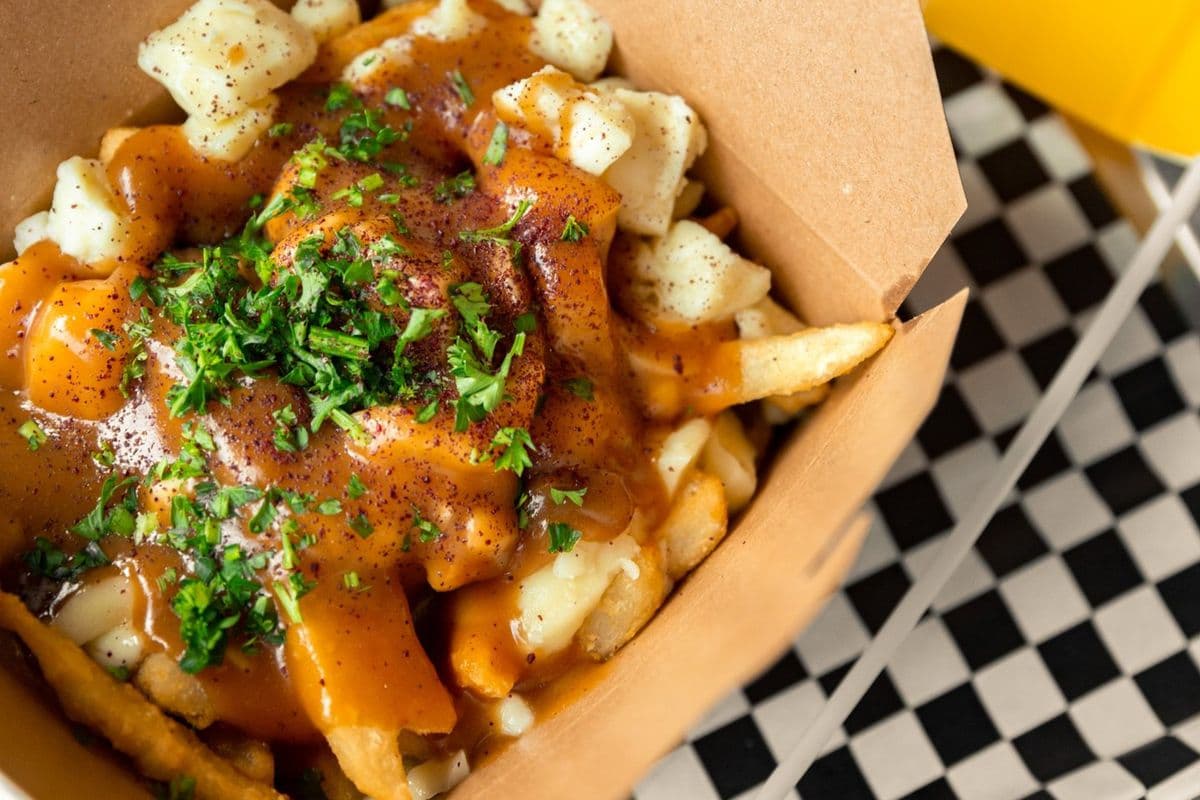 Poutine régulière / Regular Poutine