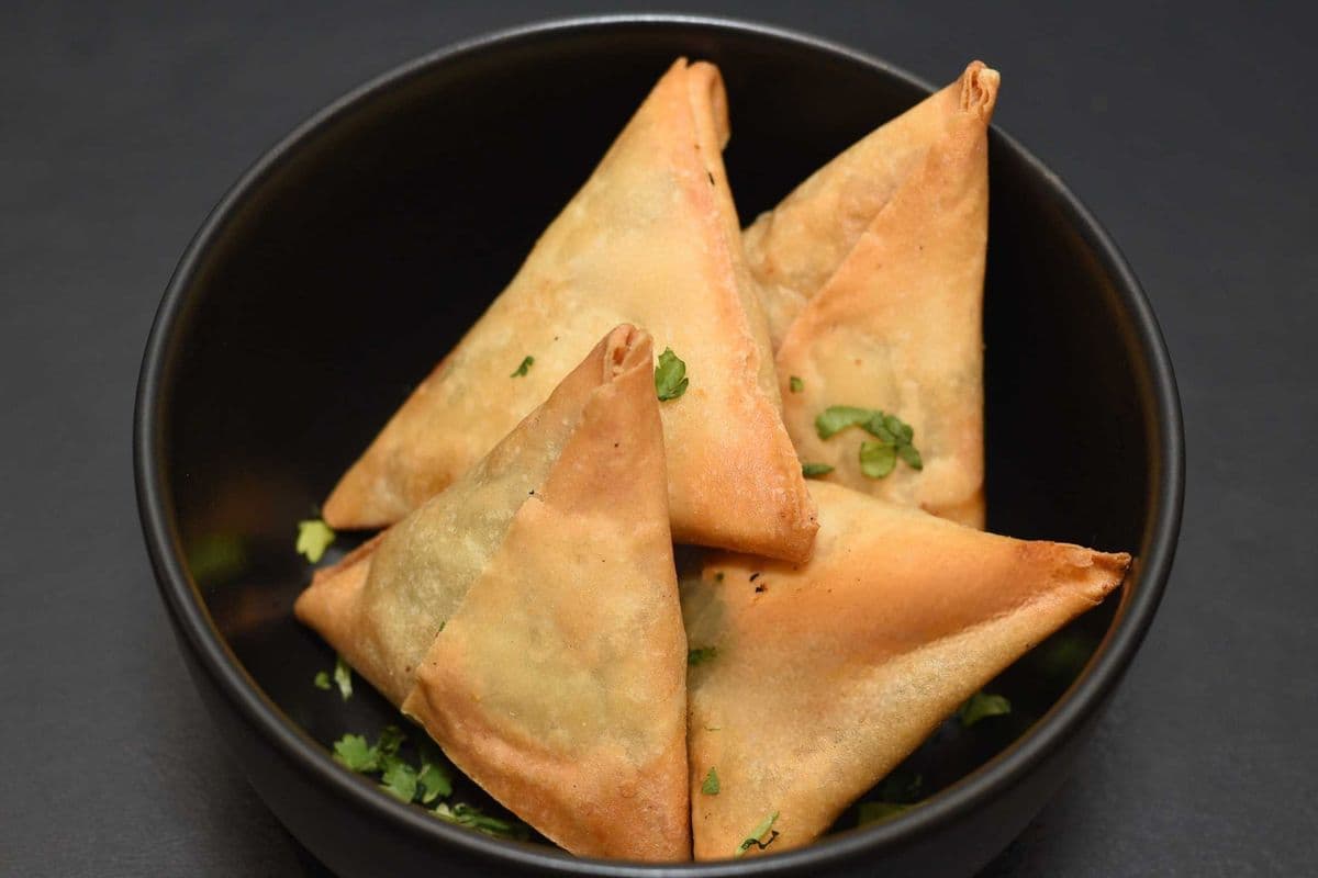 Chicken Samosa (4pc)