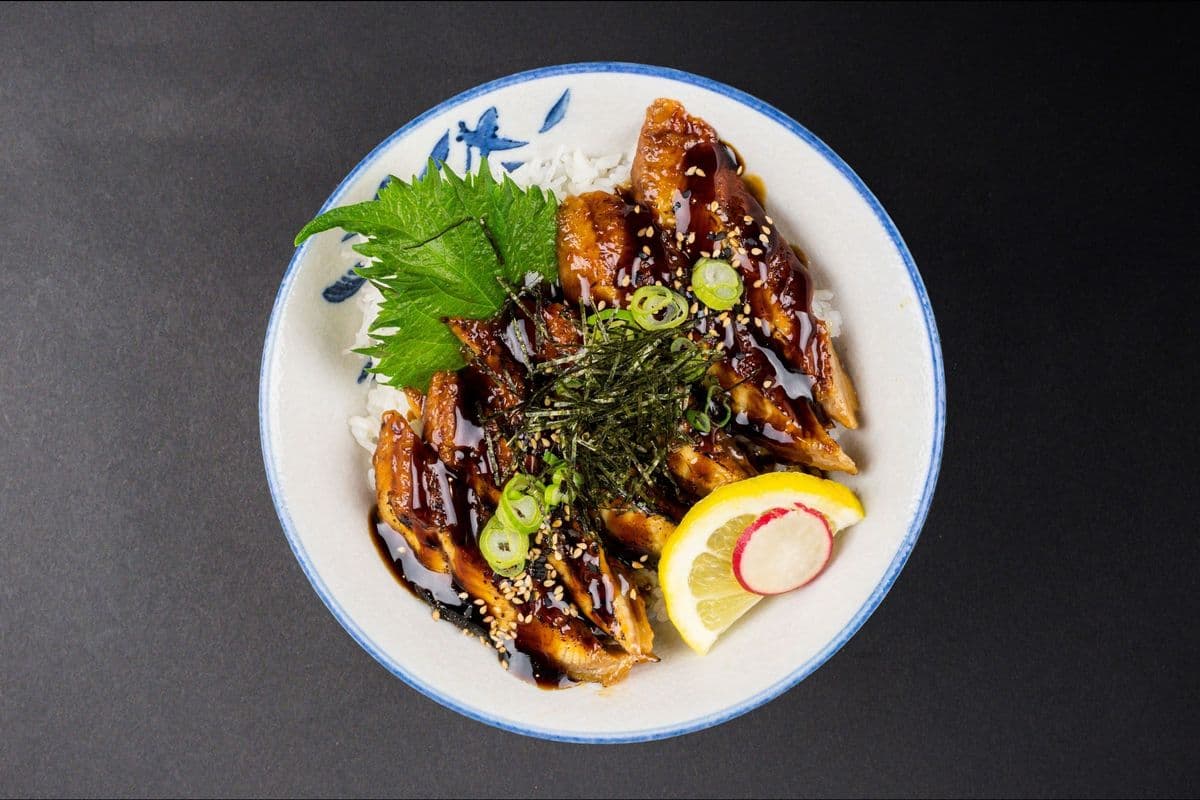 Unagi Donburi (8 Pieces)