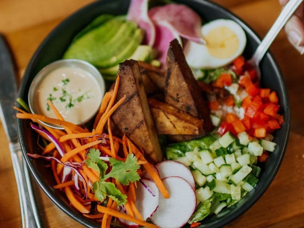 Poké au tofu grillé / Grilled Tofu Poké	