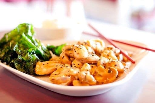 Poulet aux arachides / Peanut chicken