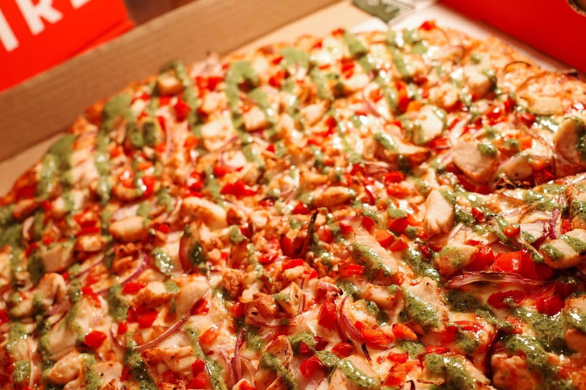 17" Pesto Chicken (Extra-Large)