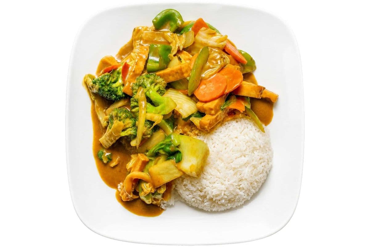 V9. Vegetables and Tofu Curry on Rice