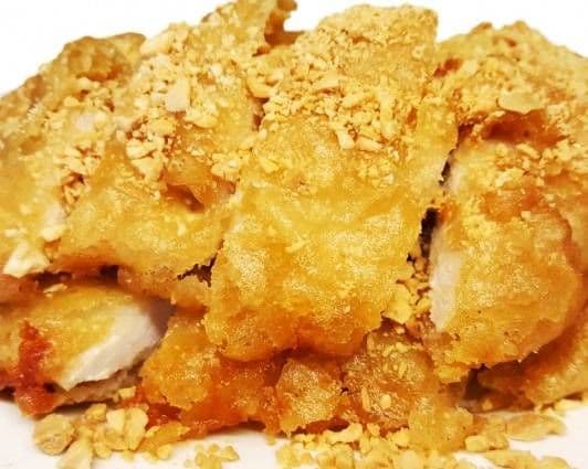 Breaded Almond Chicken / 杏仁酥雞