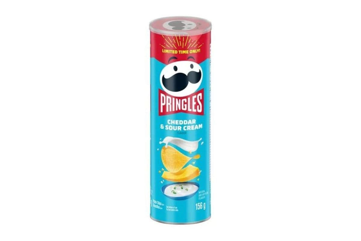 Pringles Cheddar & Sour Cream Can (156 g)