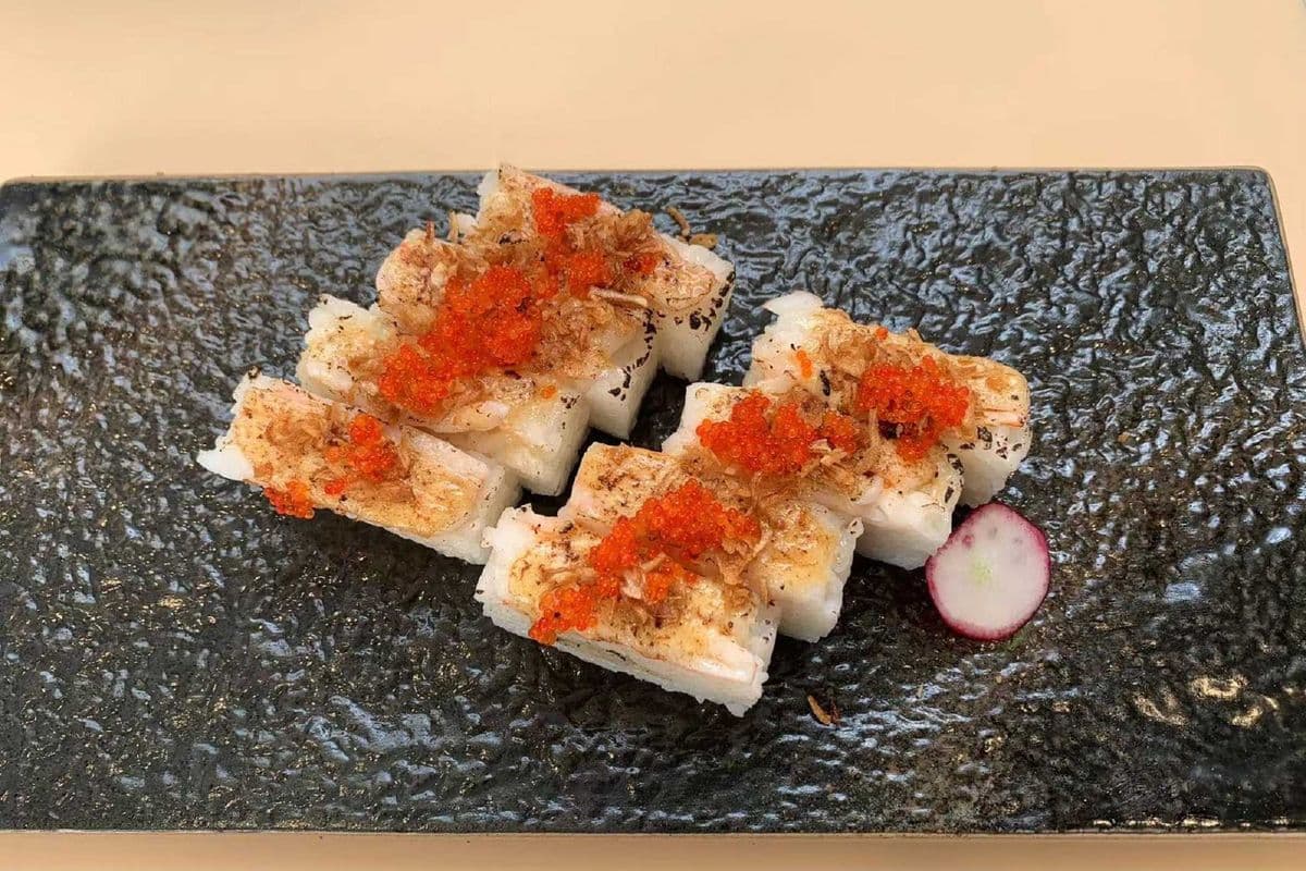 T04:Torch Ebi Box (8 pcs) 虾板压寿司