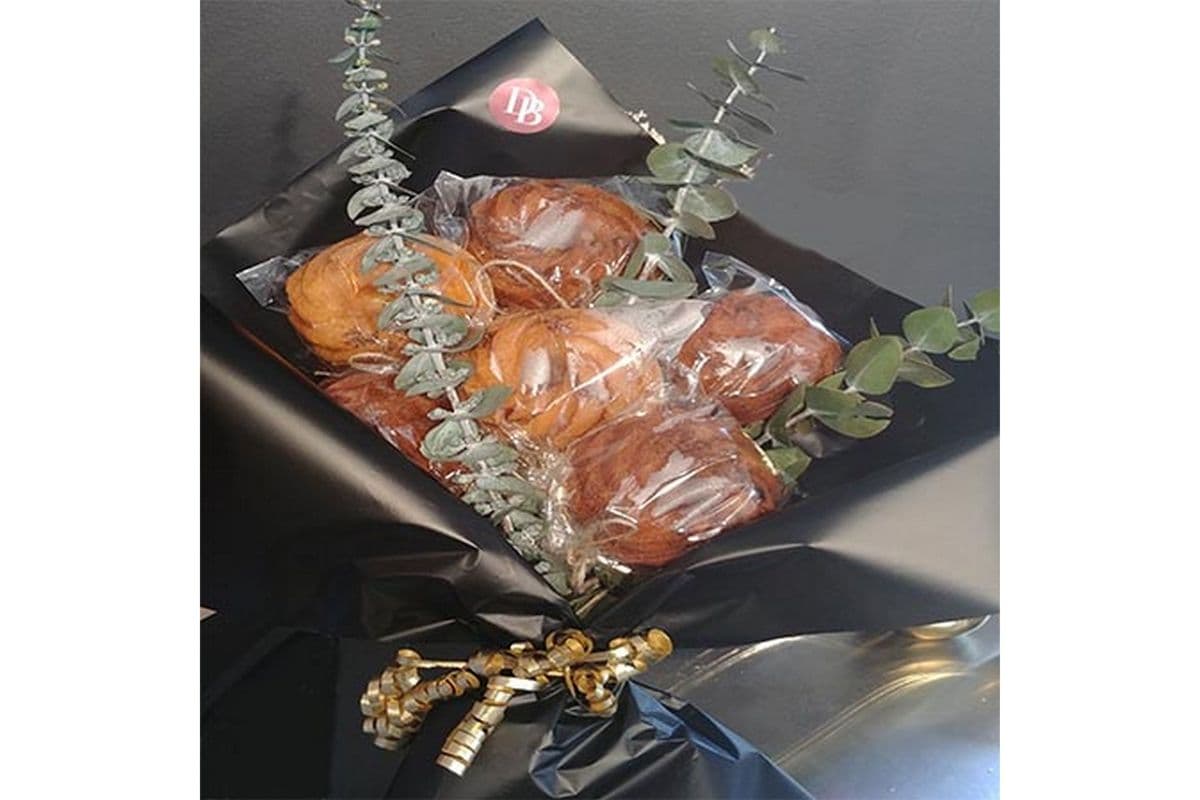 Bouquet de Gâteaux au Rhum (Noir)
