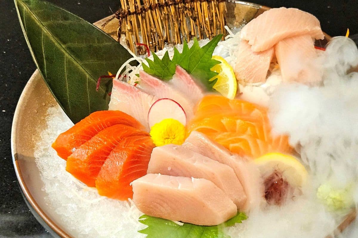 Regular Sashimi Platter (15pcs)