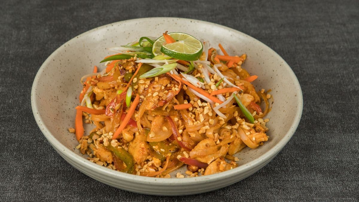 Chicken & Shrimp Pad Thai