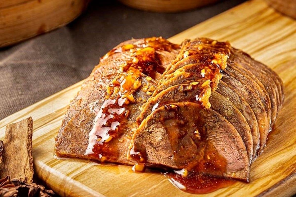 137. Braised Beef Shank with Garlic Soy Sauce - 老汤酱牛腱