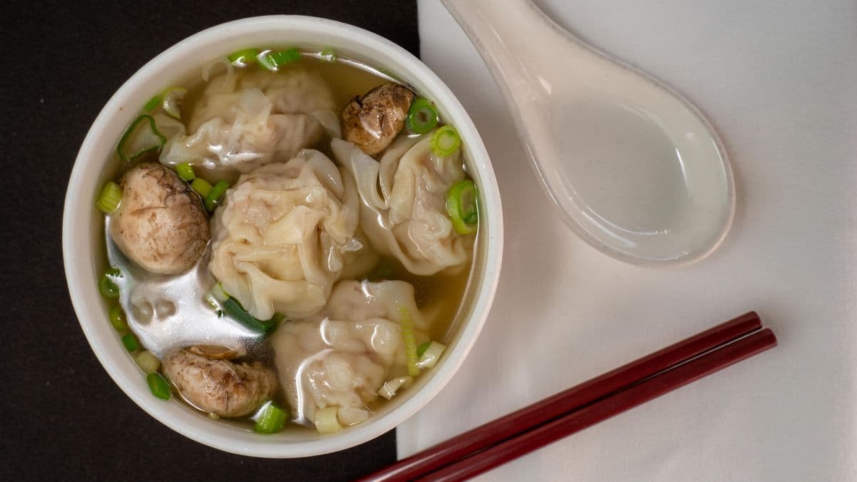 GS Wonton Soup (10 pcs)