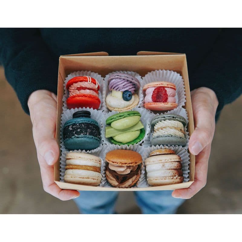 Box of Macarons (9 pcs)