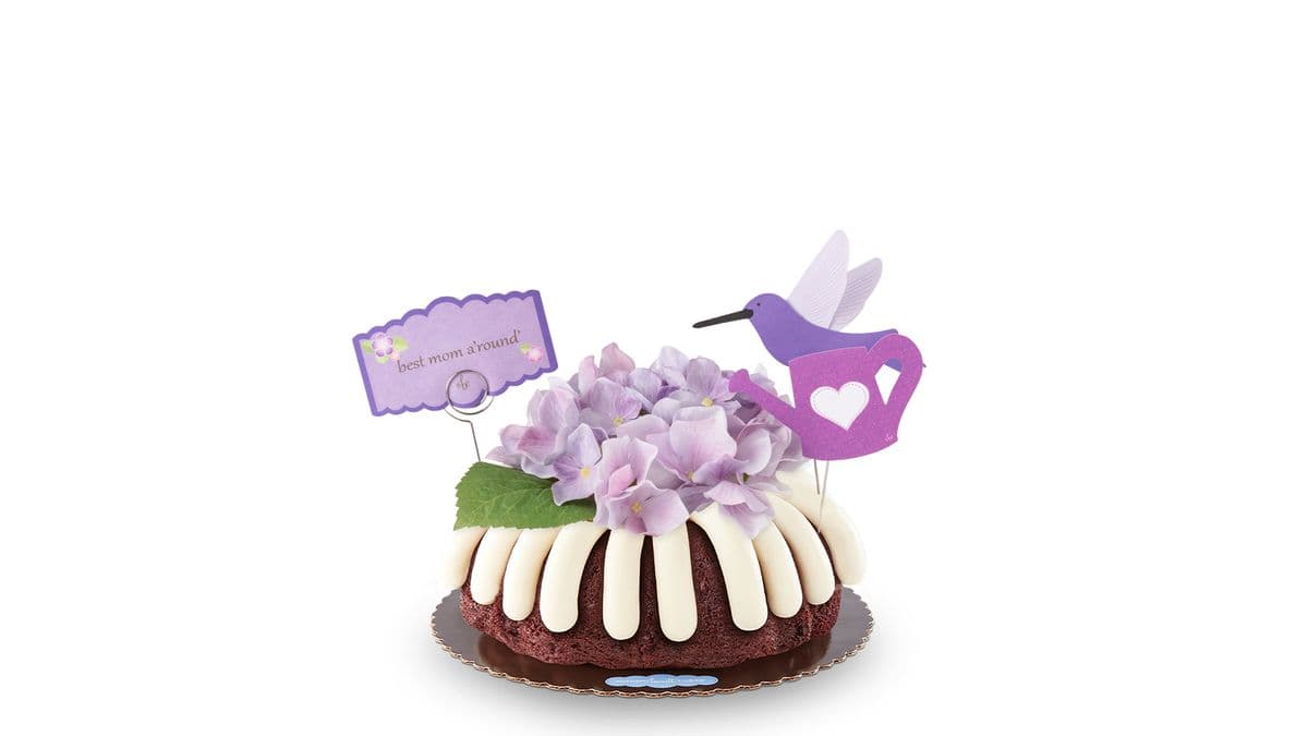 Best Mom A'round Decorated Bundt