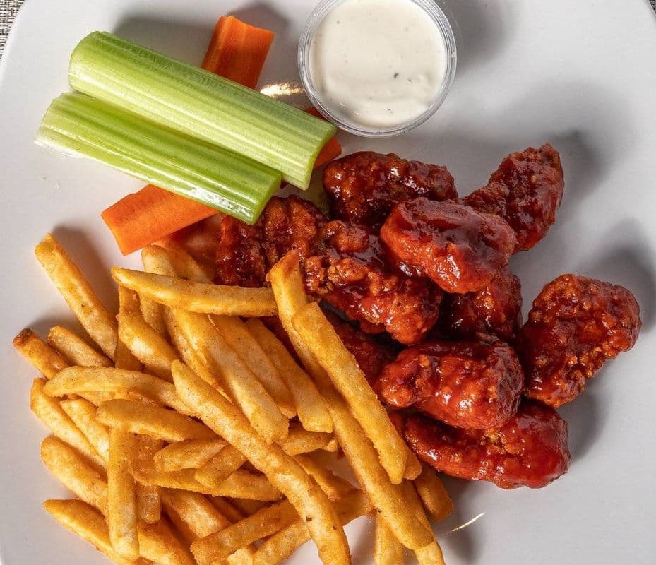 (10pcs) Boneless Wings, Fries & Dip