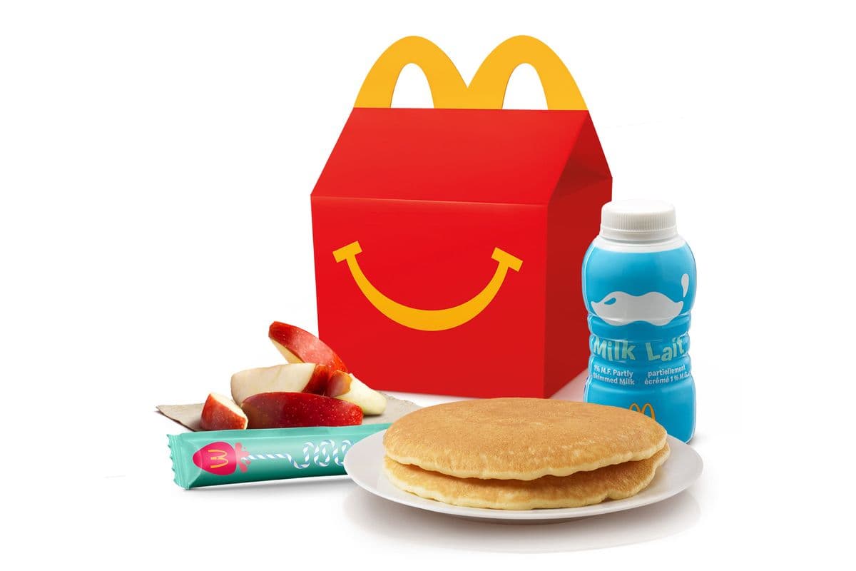 Happy Meal Hotcakes with Apple Slices [610-720 Cals]